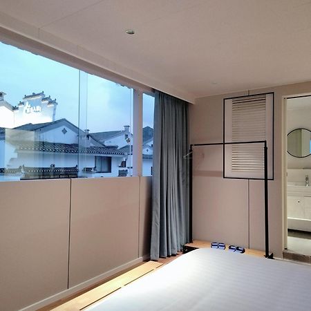 Serene Vale Inn Guilin-Free One Way Pick Up Service To High-Speed Railway Station For 2 Nights Exterior photo