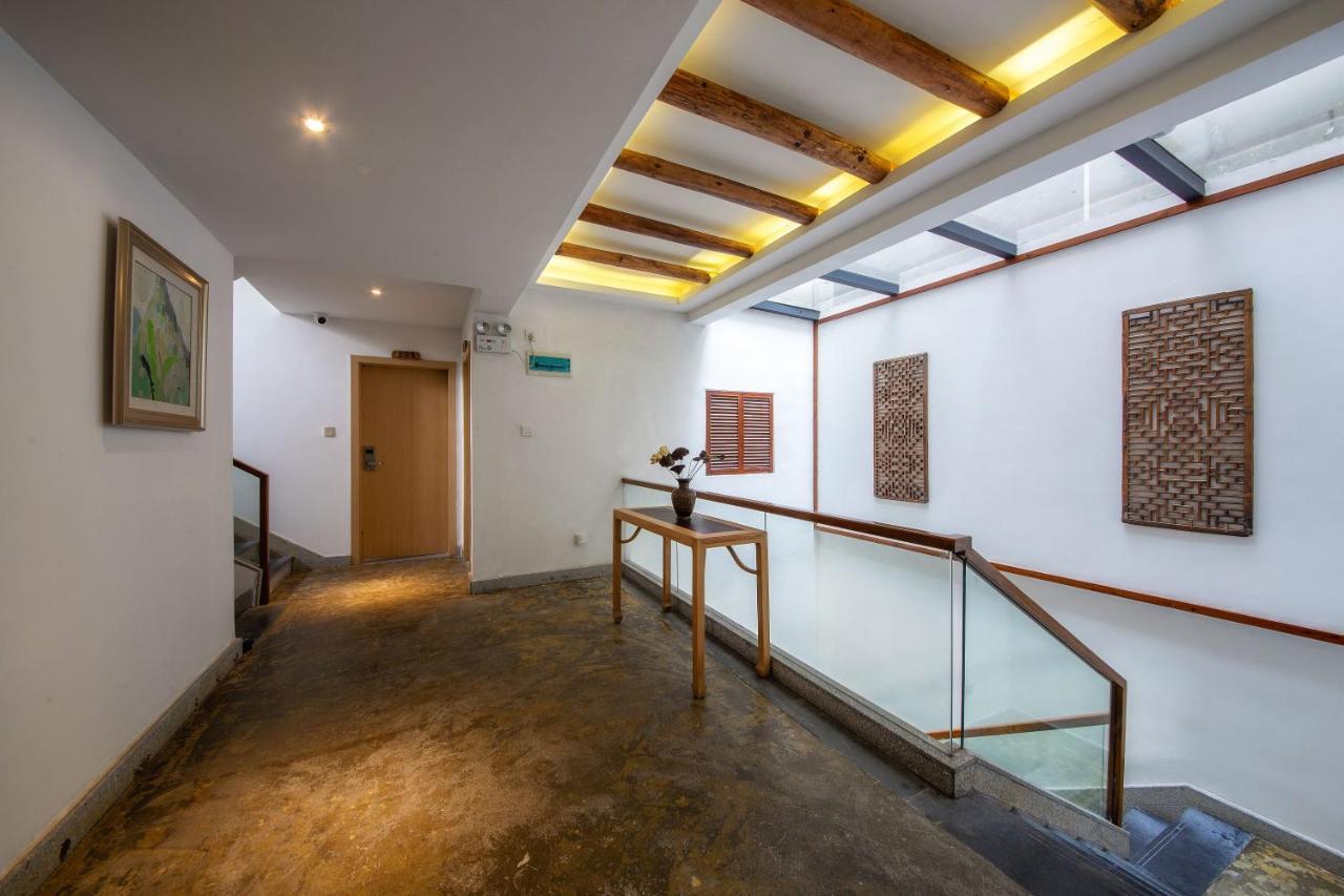Serene Vale Inn Guilin-Free One Way Pick Up Service To High-Speed Railway Station For 2 Nights Exterior photo